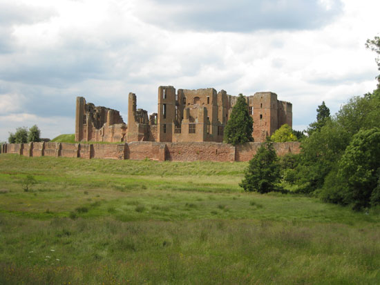 img 3473 kenilworth castle How to create a dragon on a burning castle