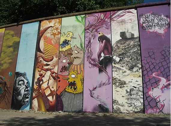 berlin6 Graffiti tribute   21 Outstanding wall paintings