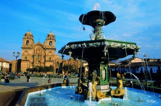 Cuscofountain 550x364 The Influence of Art History on Modern Design â€“ Baroque Style