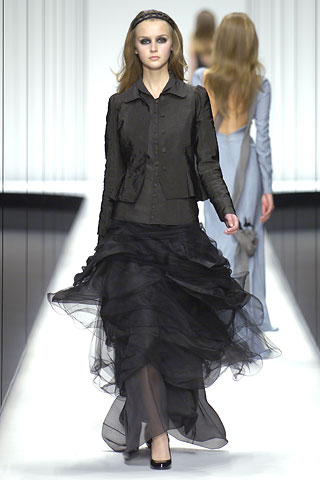 gothic dress The Influence of Art History on Modern Design   Gothic Style