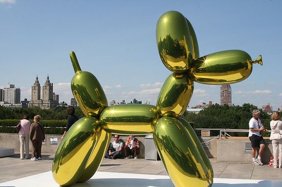 3291113777 ae8bed63d8 z 35 Sculptures That Will Make You Look Tiny