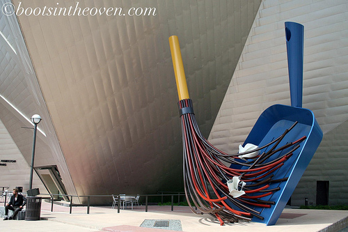 broom and dustpan 15 Amazing Oversized Objects