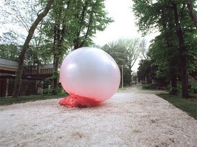 bubble gum 15 Amazing Oversized Objects