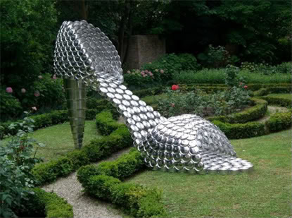 joana big shoe 15 Amazing Oversized Objects