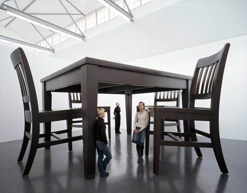 robert therrien 15 Amazing Oversized Objects